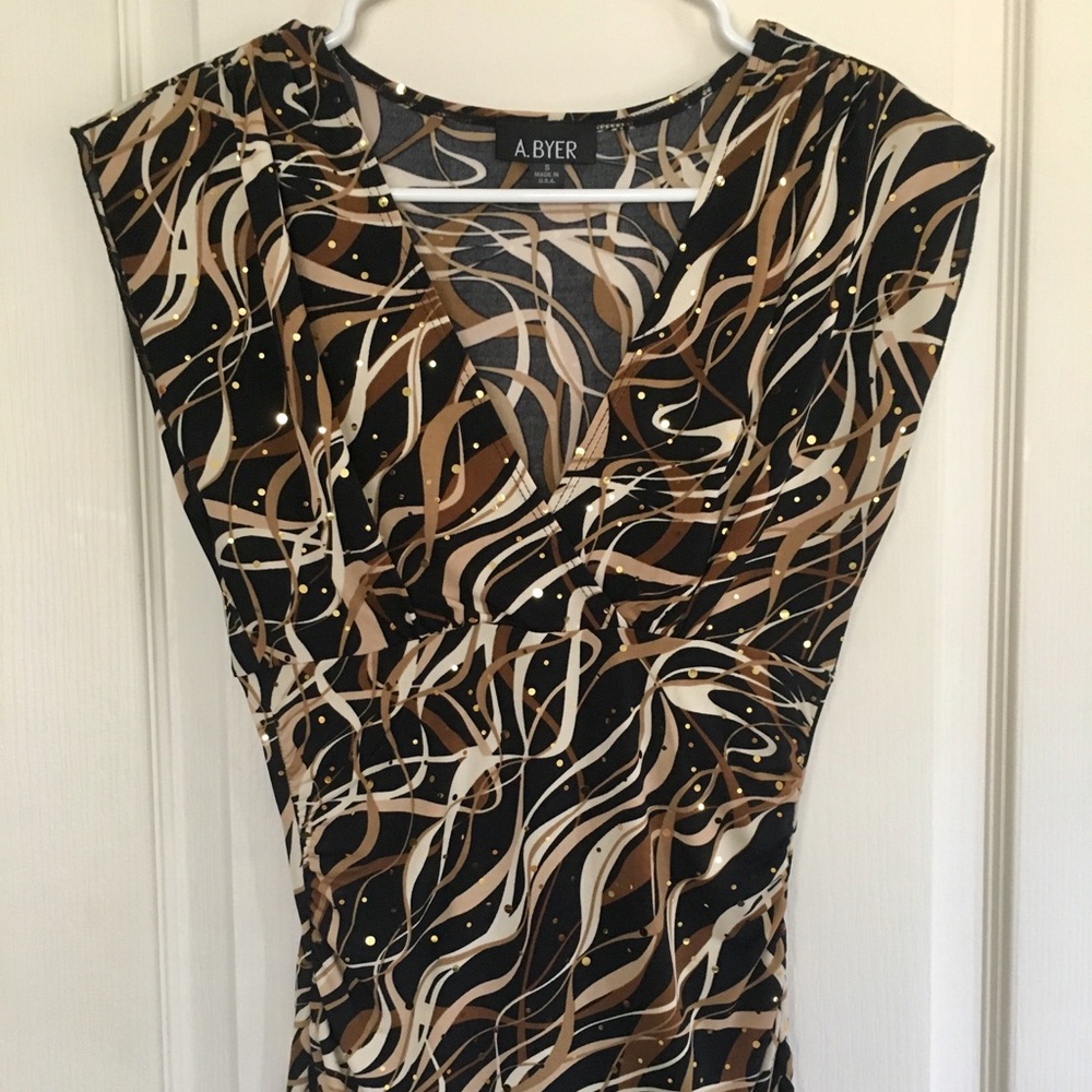 Chic V-neck top
